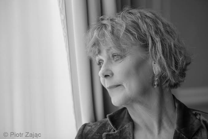Samantha Bond
